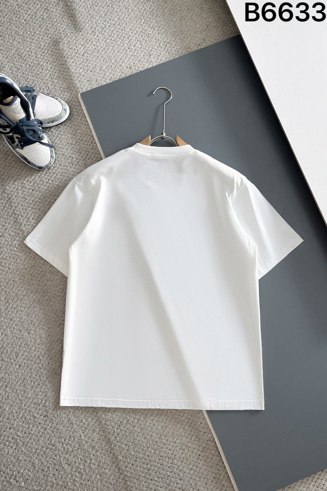 060311 New high-quality large-scale embroidered T-shirt