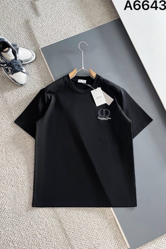 060311 New high-quality embroidered T-shirt with fabric pattern