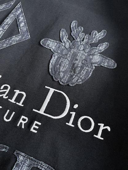060311 New high-quality embroidered T-shirt with fabric pattern