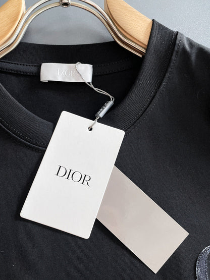 060311 New high-quality embroidered T-shirt with fabric pattern
