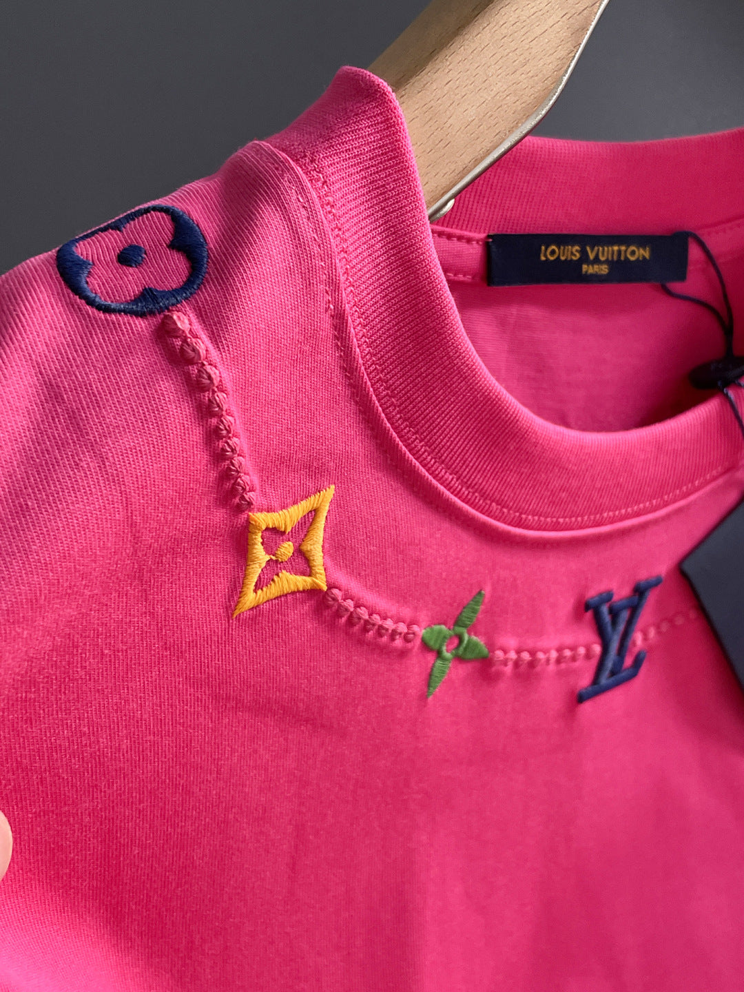 060311 New high-quality embroidered color-matched T-shirt