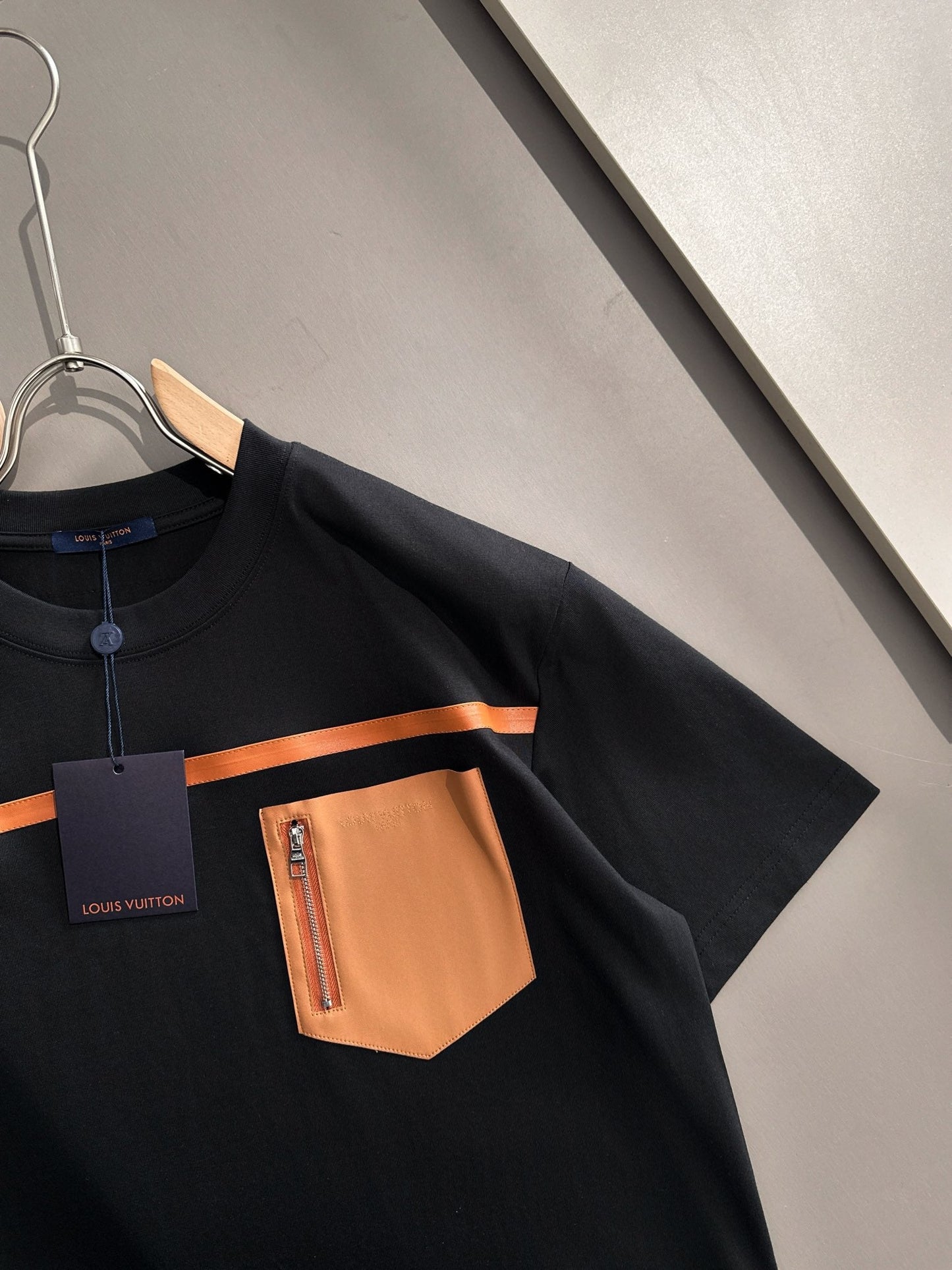 060311 New high-quality zipper pocket T-shirt