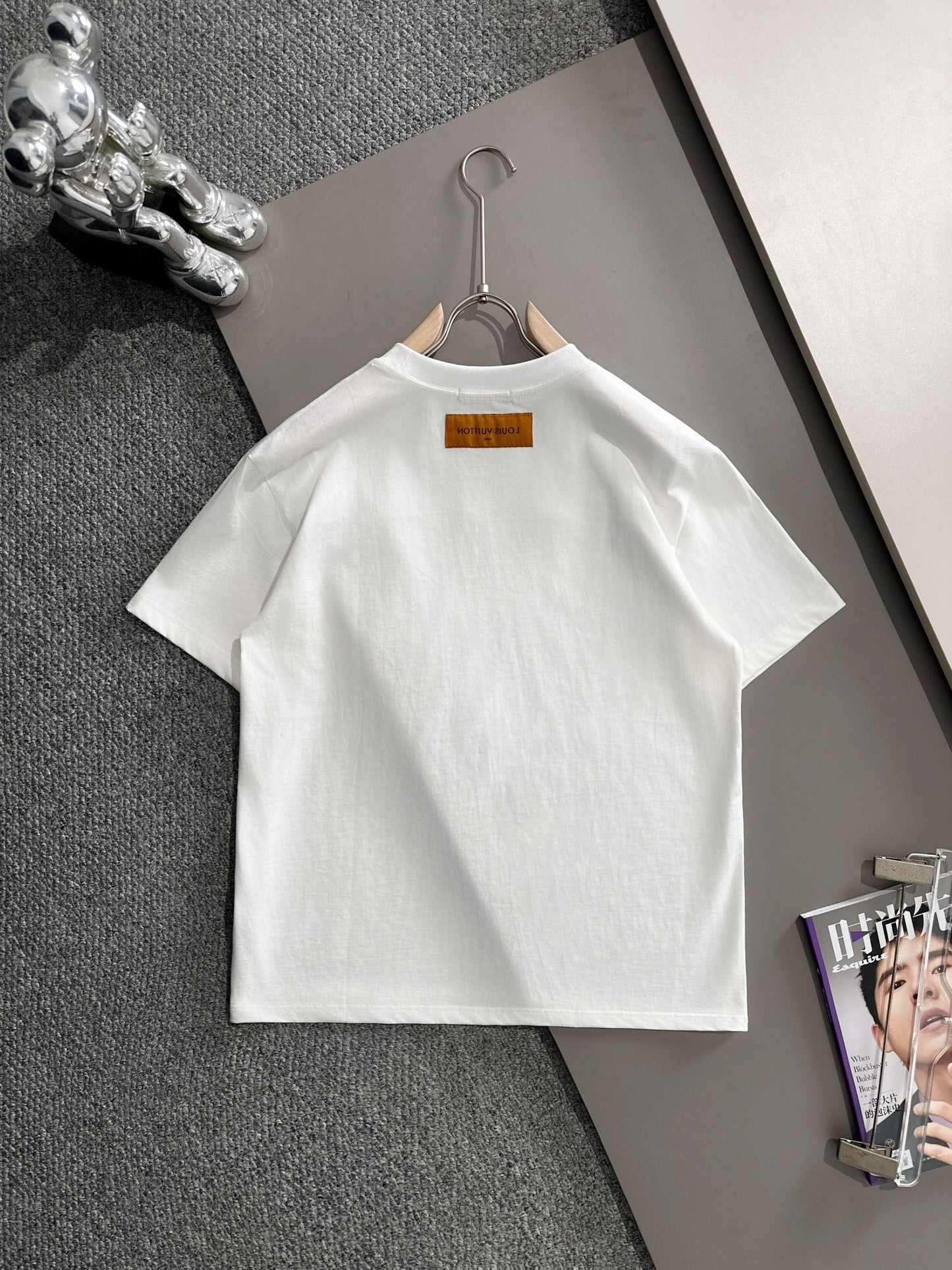 060311 New high-quality, minimalist pocket embroidered T-shirt