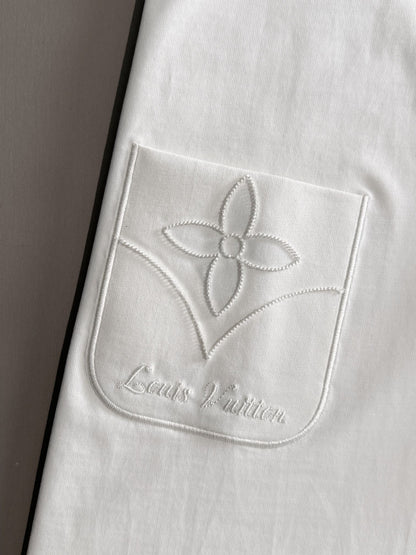 060311 New high-quality, minimalist pocket embroidered T-shirt