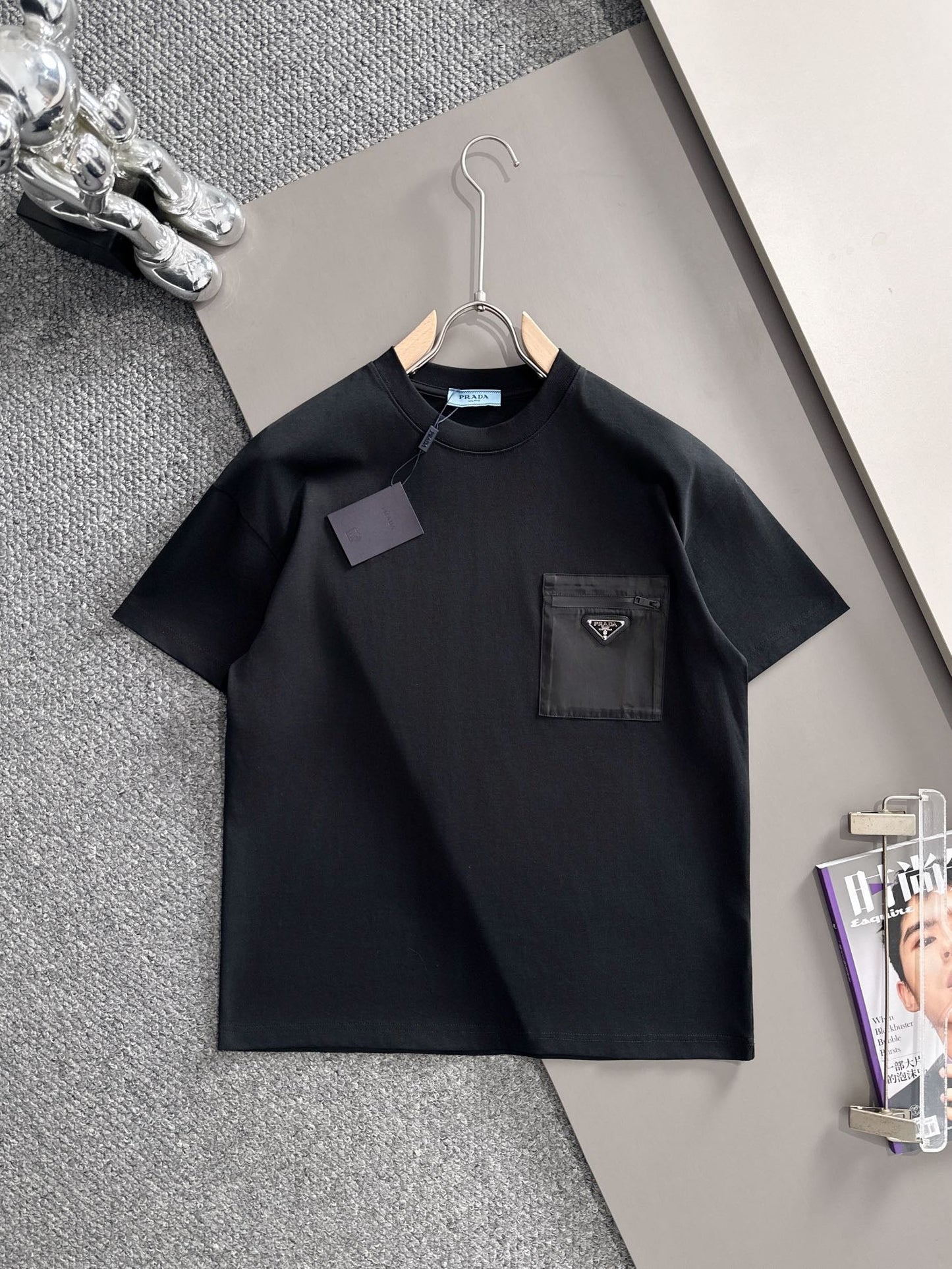 060311 New high-quality pocketed triangular logo T-shirt