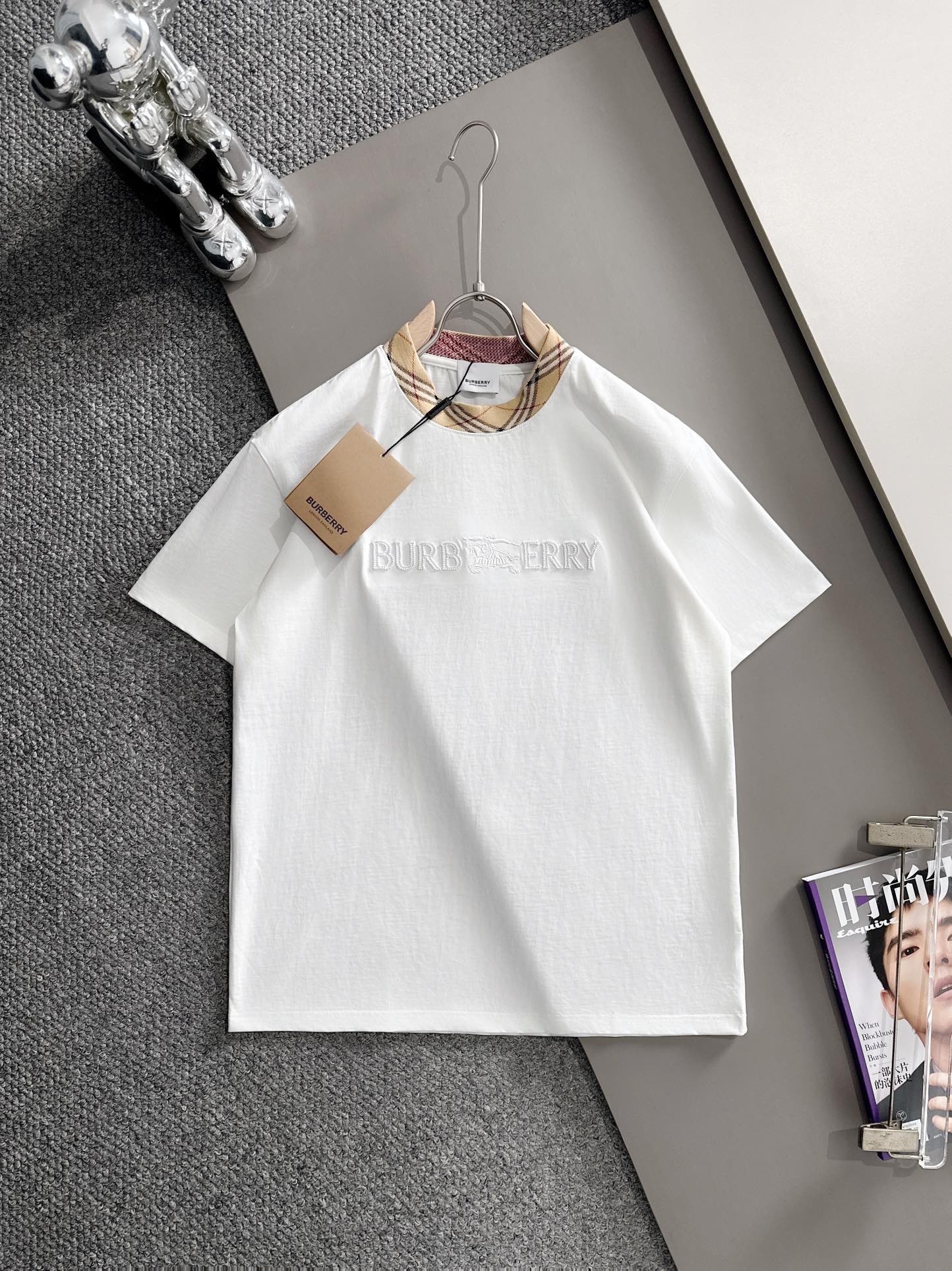 060311 New high-quality embroidered T-shirt with a stitched neckline