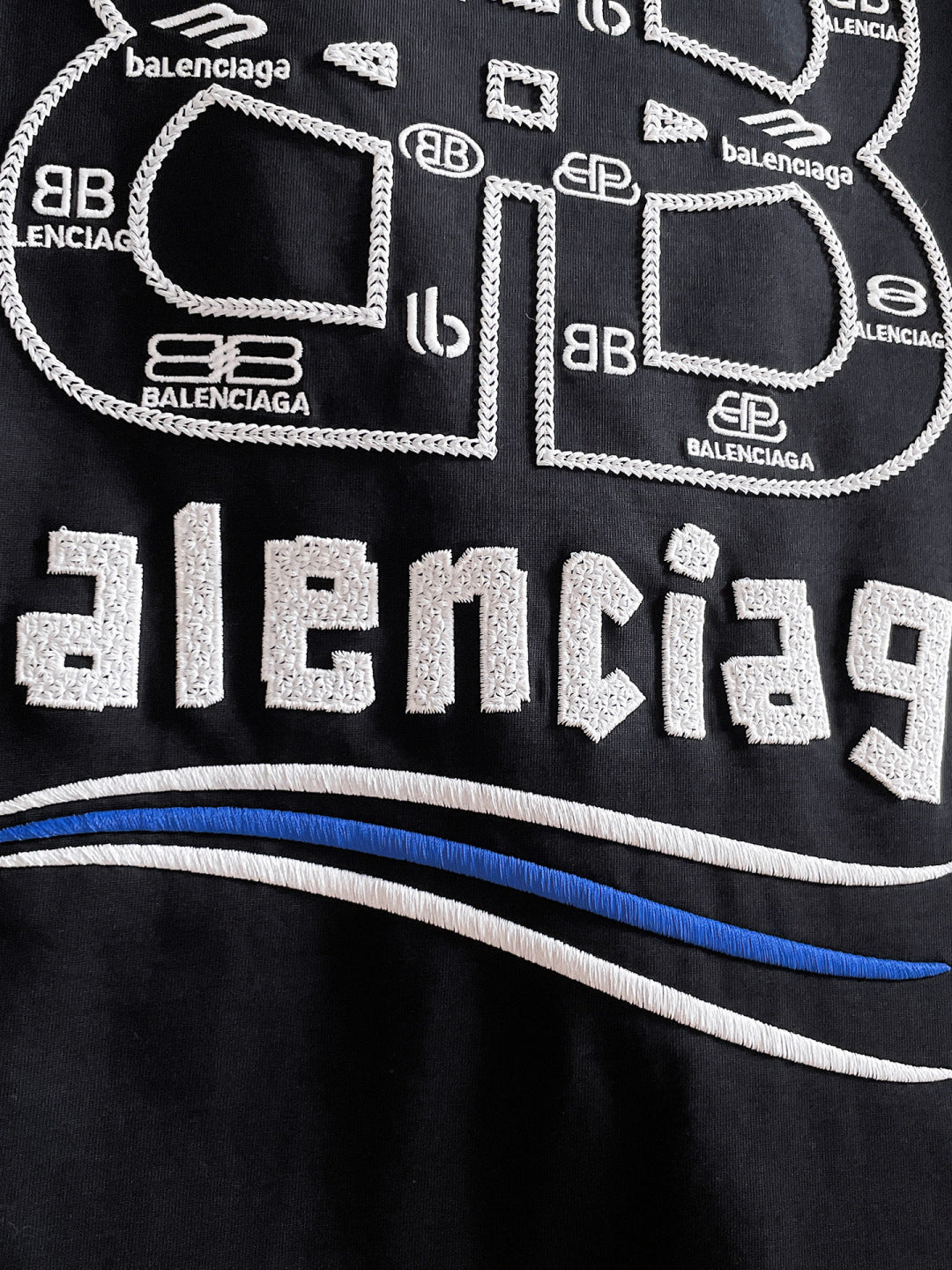 060311 New high-quality and elaborately crafted stitched floaty T-shirt