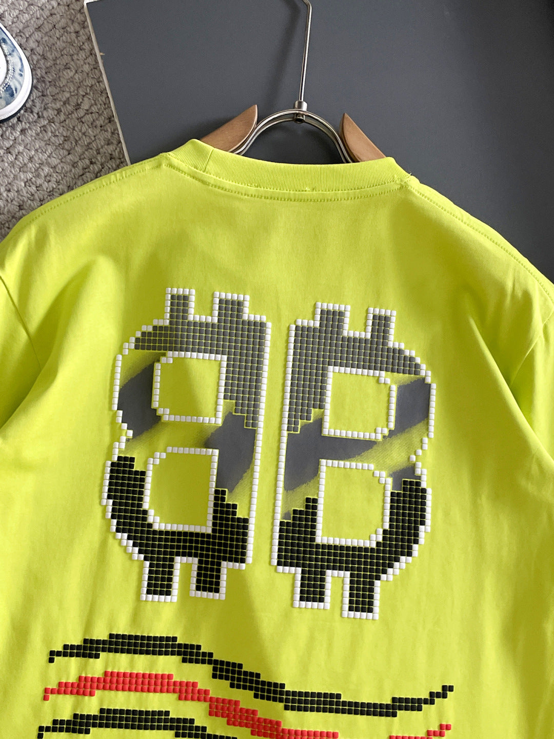 060311 New high-quality and elaborately crafted bubble T-shirt
