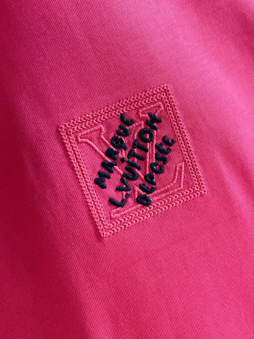 060311 New high-quality multi-technique stitched T-shirt