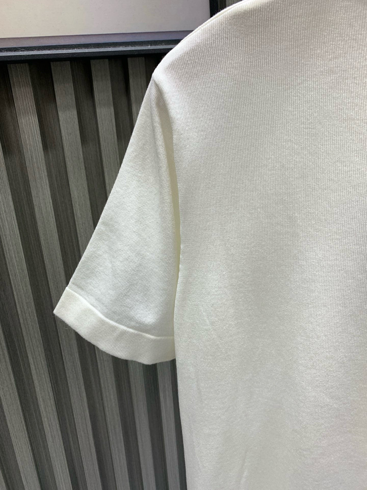 060311 New high-quality embroidered diamond soft knit T-shirt