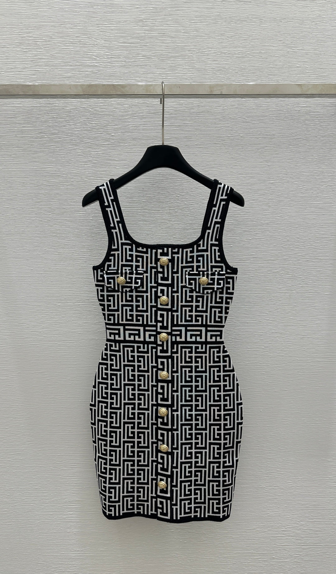 260315 New model maze-style high-waisted backless knitted dress