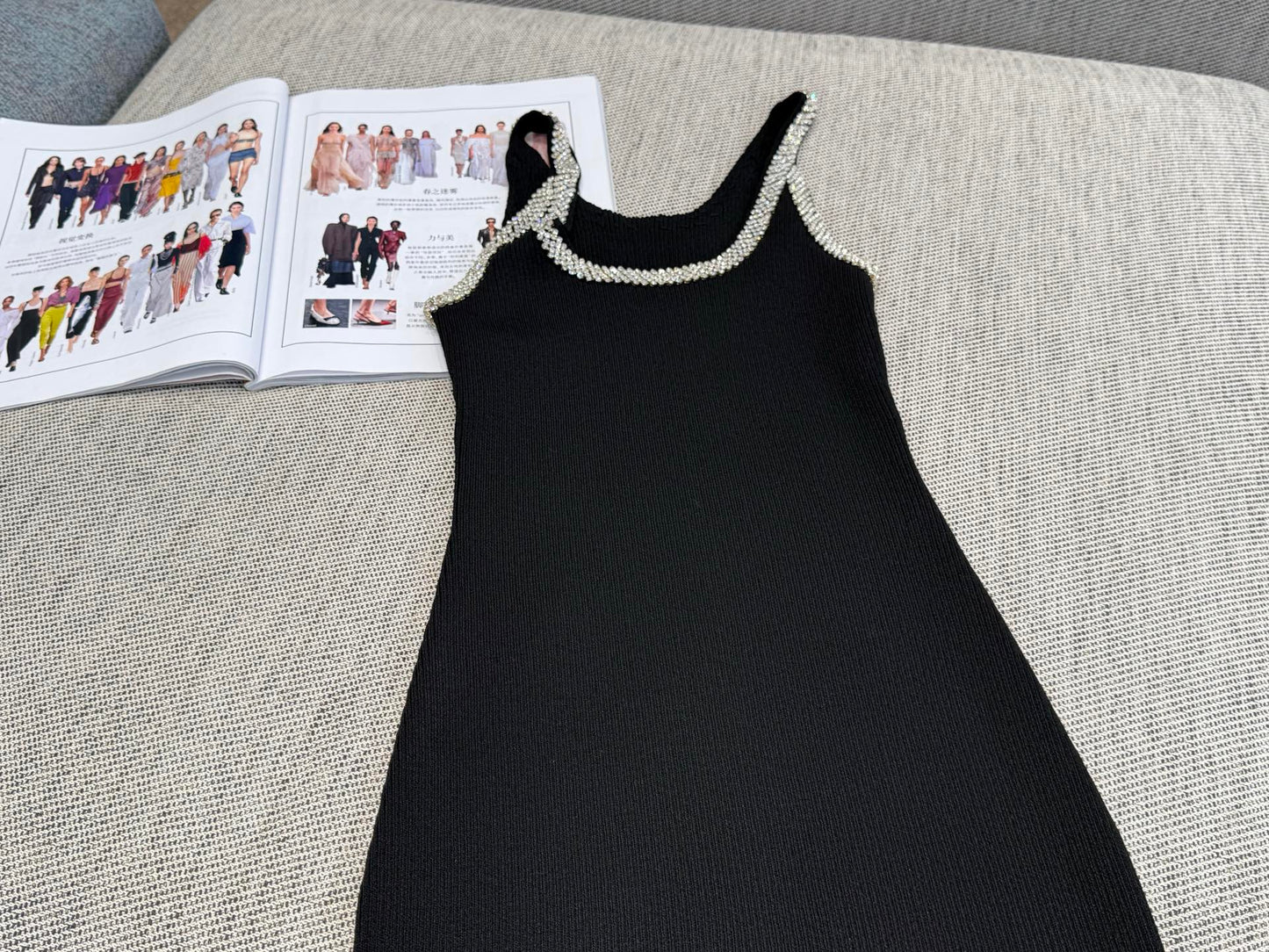 260315 New spring-autumn diamond-studded halter dress with a fitted bodice