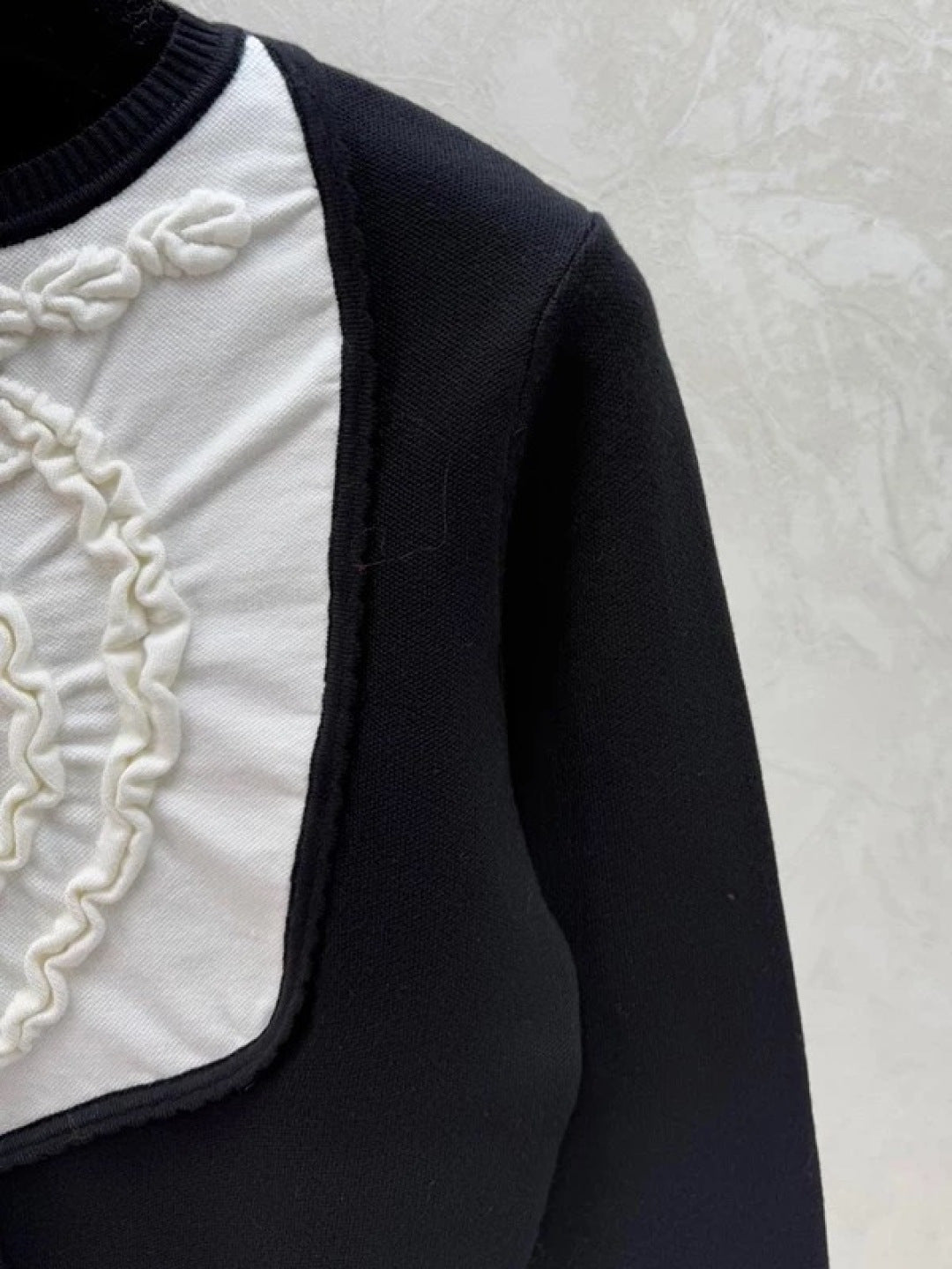 260315 New spring-autumn style black and white striped knitted cardigan