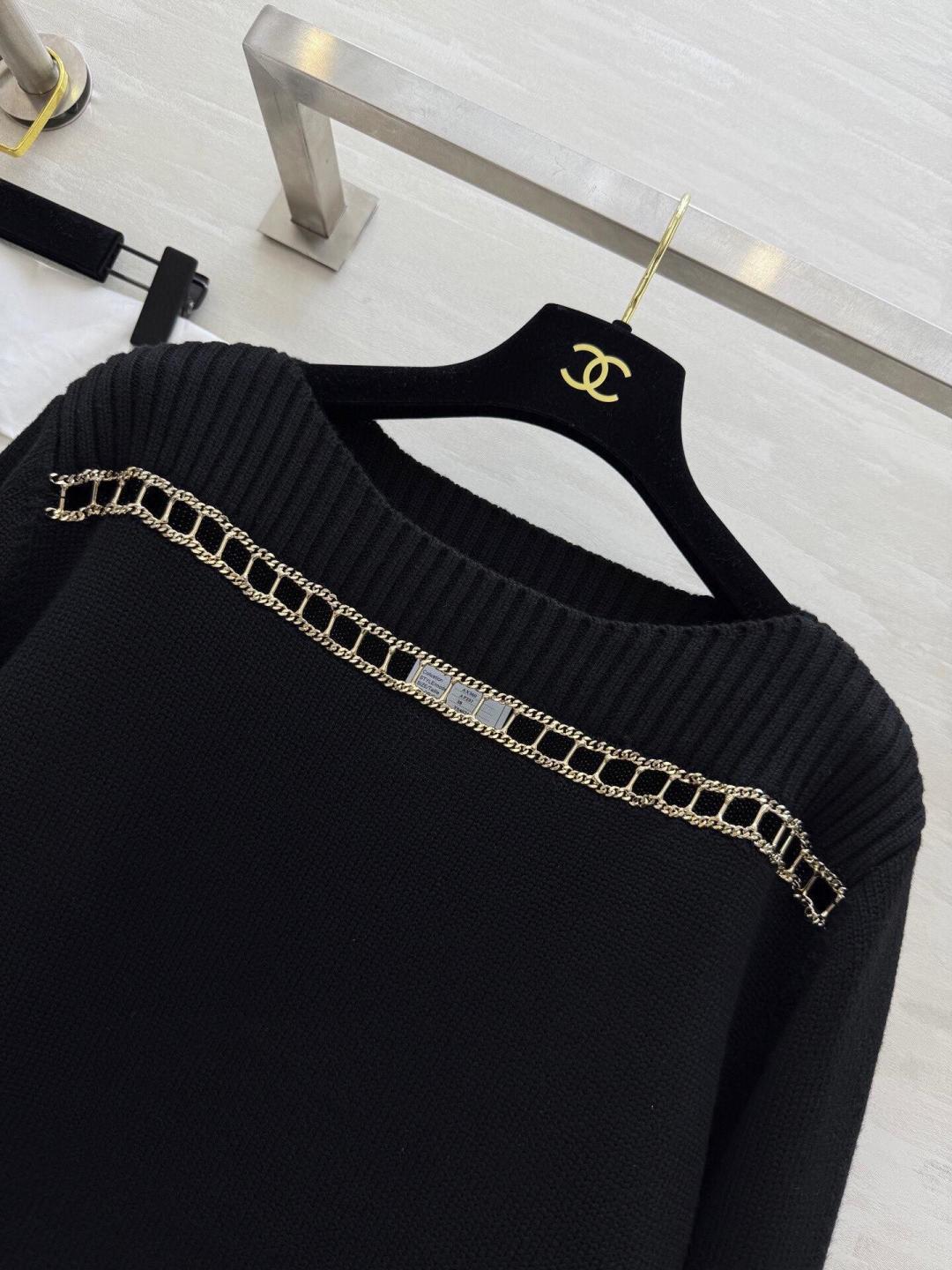 260315 New spring-autumn style black and gold chain knitted sweater