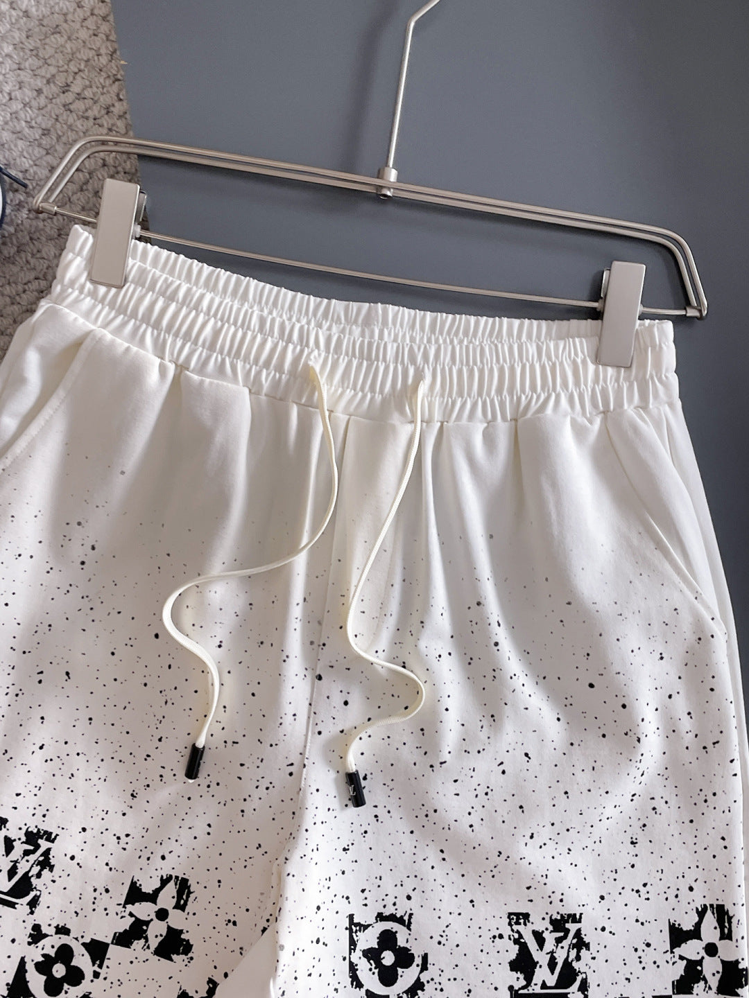 260317 New high-quality gradient checkered style shorts