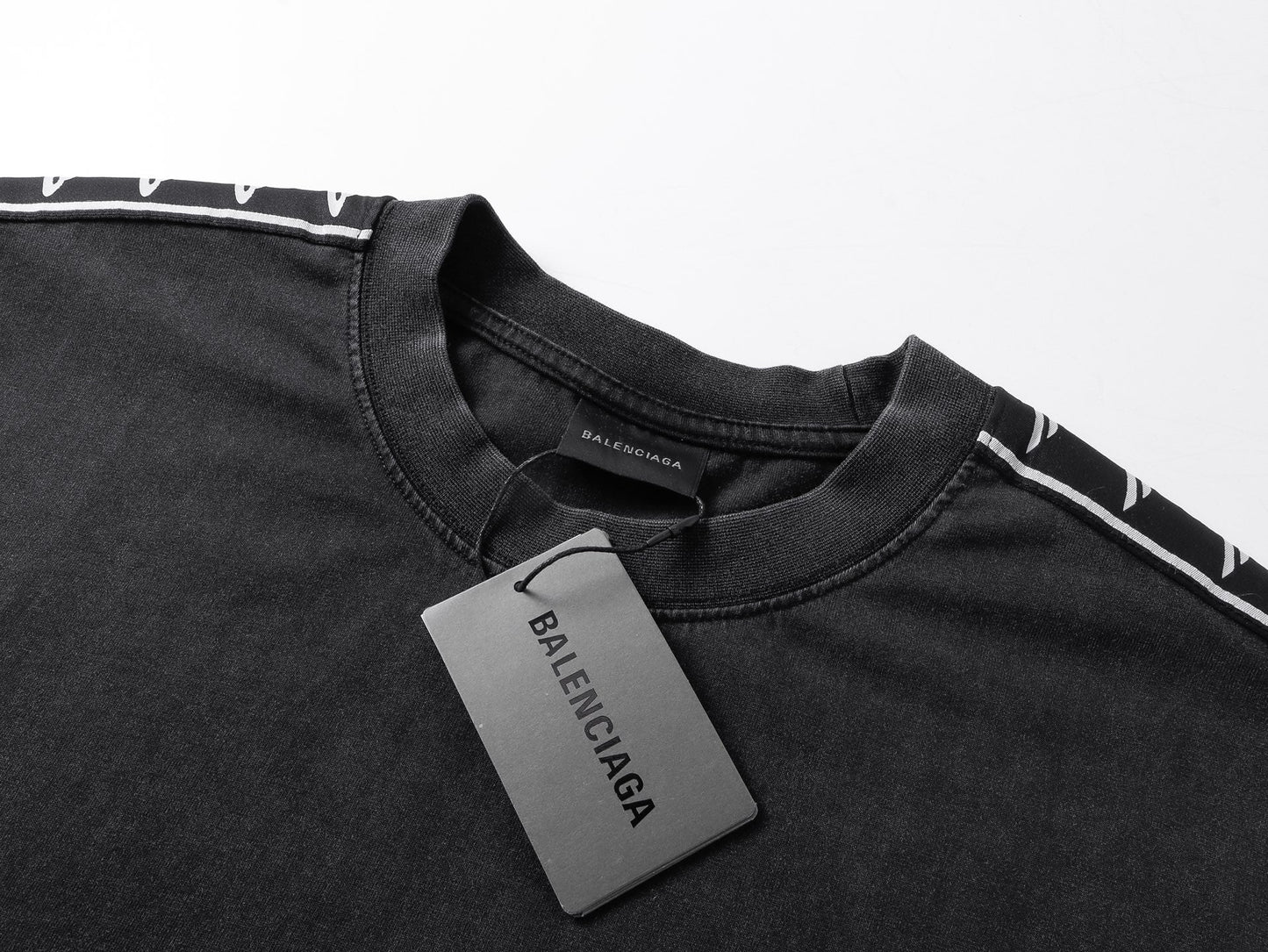 260317 New high-quality washed and distressed T-shirt