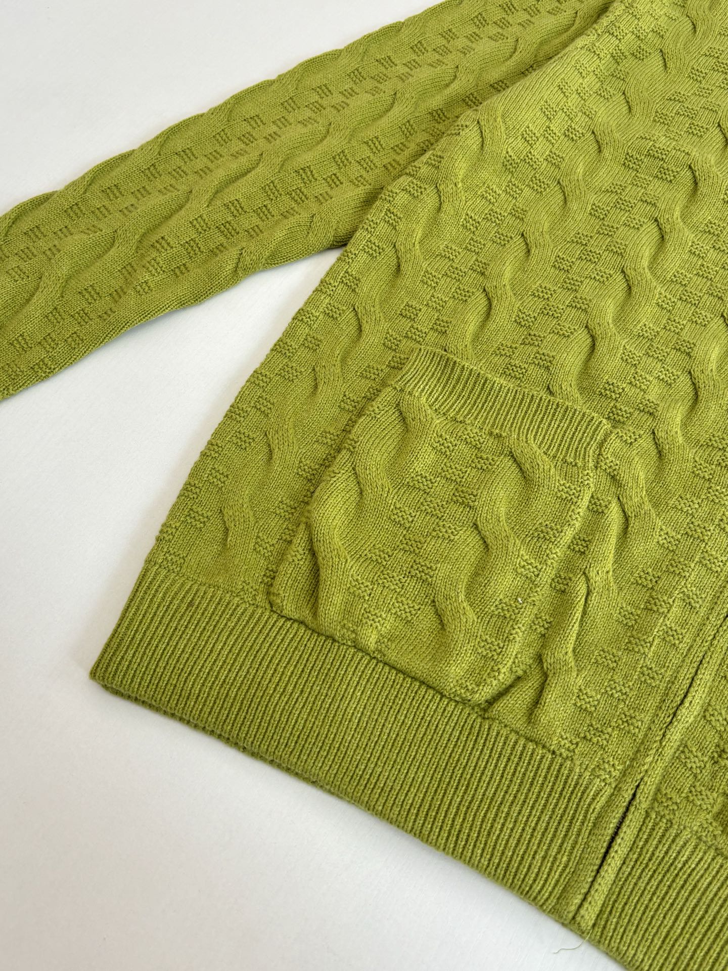 260323 New high-quality check jacquard textured knitted pullover sweater with zipper closure