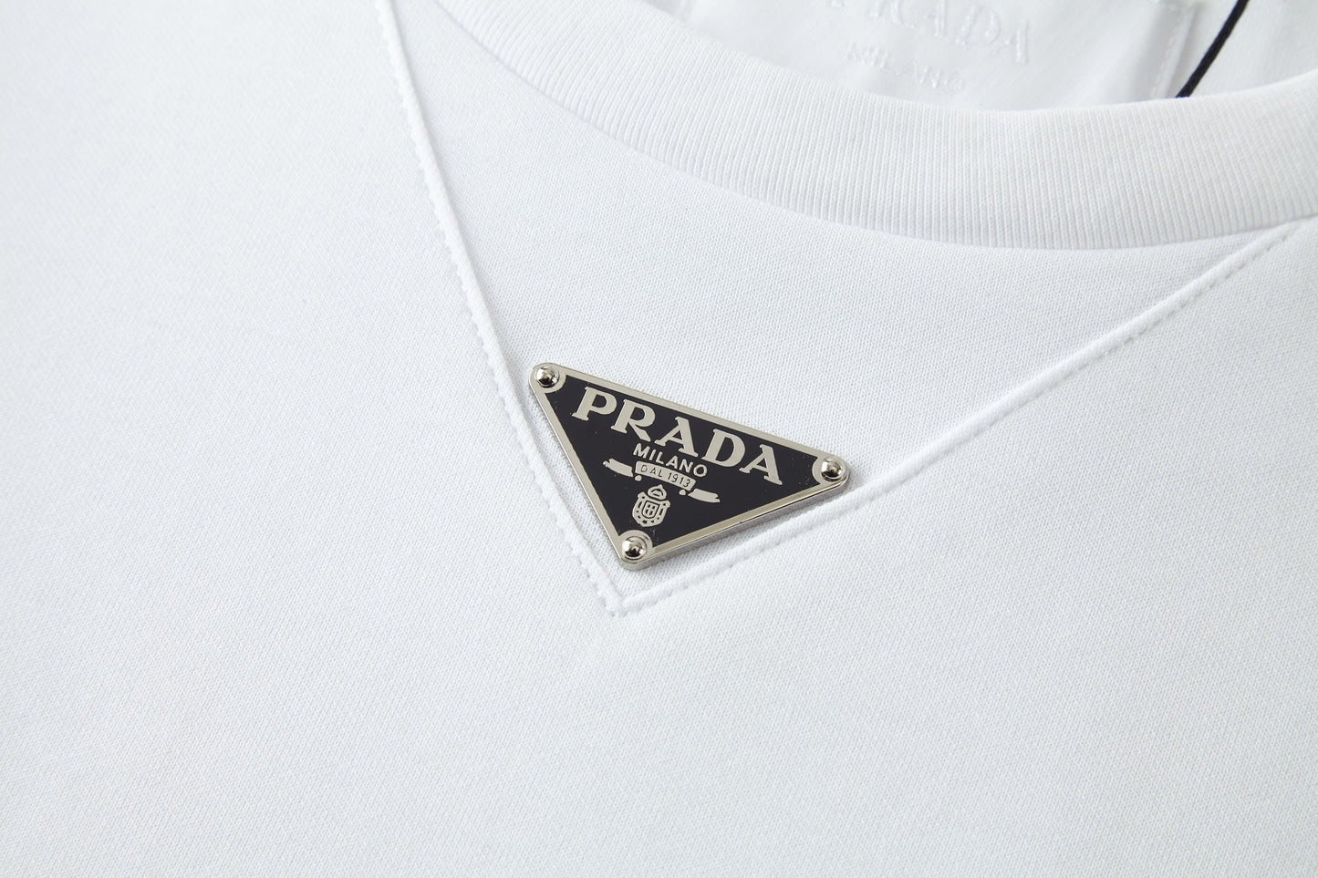 260323 New top-quality, finely crafted, flawlessly finished custom fabric T-shirt