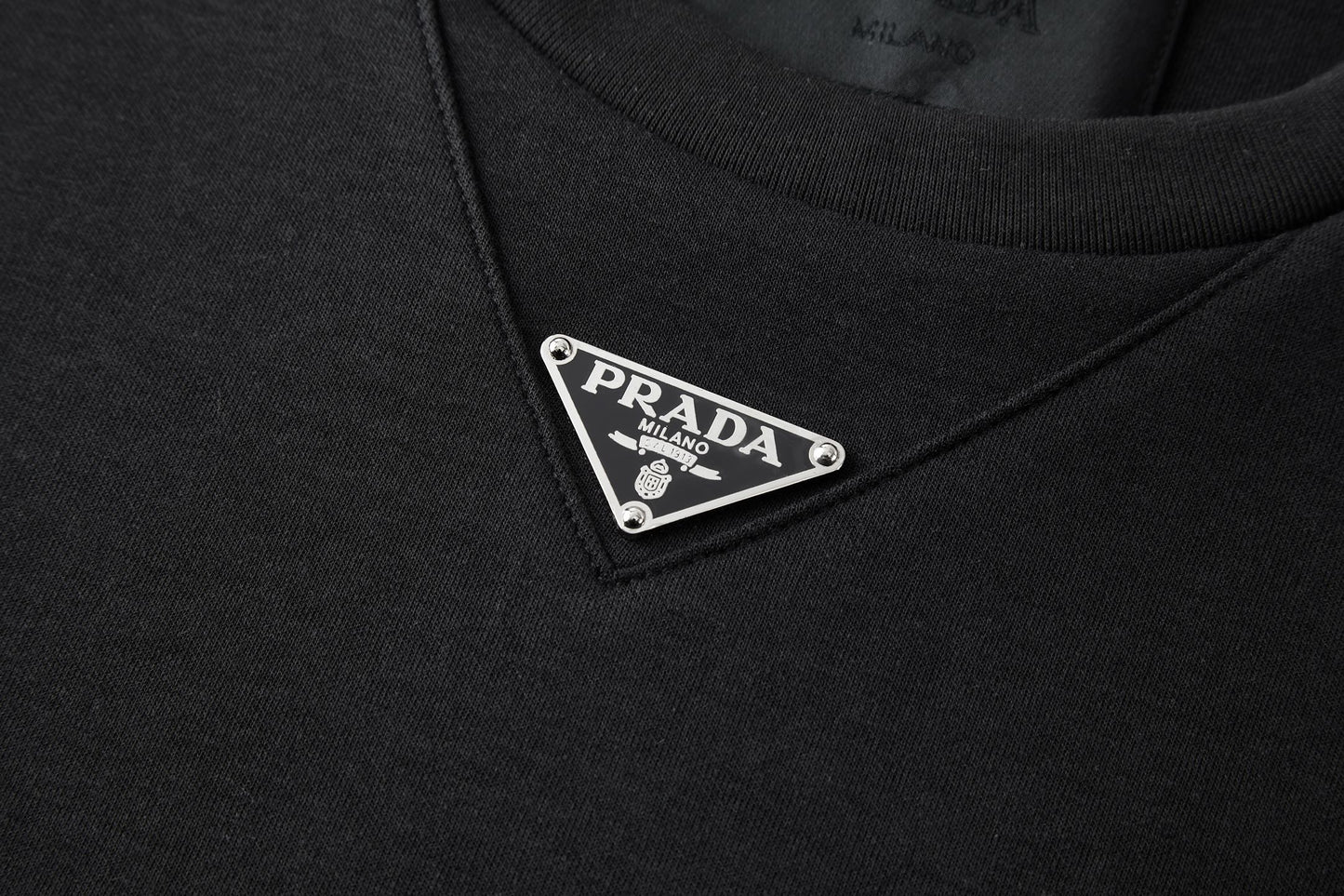 260323 New top-quality, finely crafted, flawlessly finished custom fabric T-shirt
