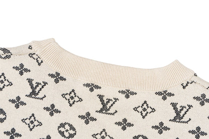 260323 New top-quality garment with flawless finish and full pattern of gradient color. Sweater.