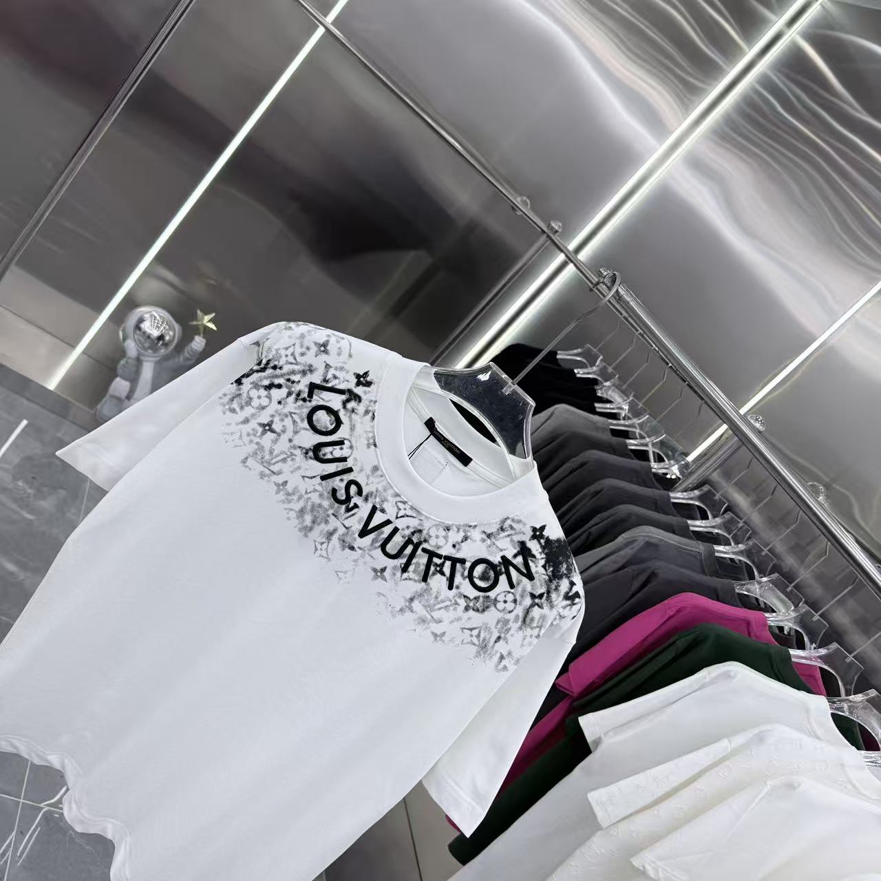 260323 New high-quality T-shirt with printed and embroidered collar design