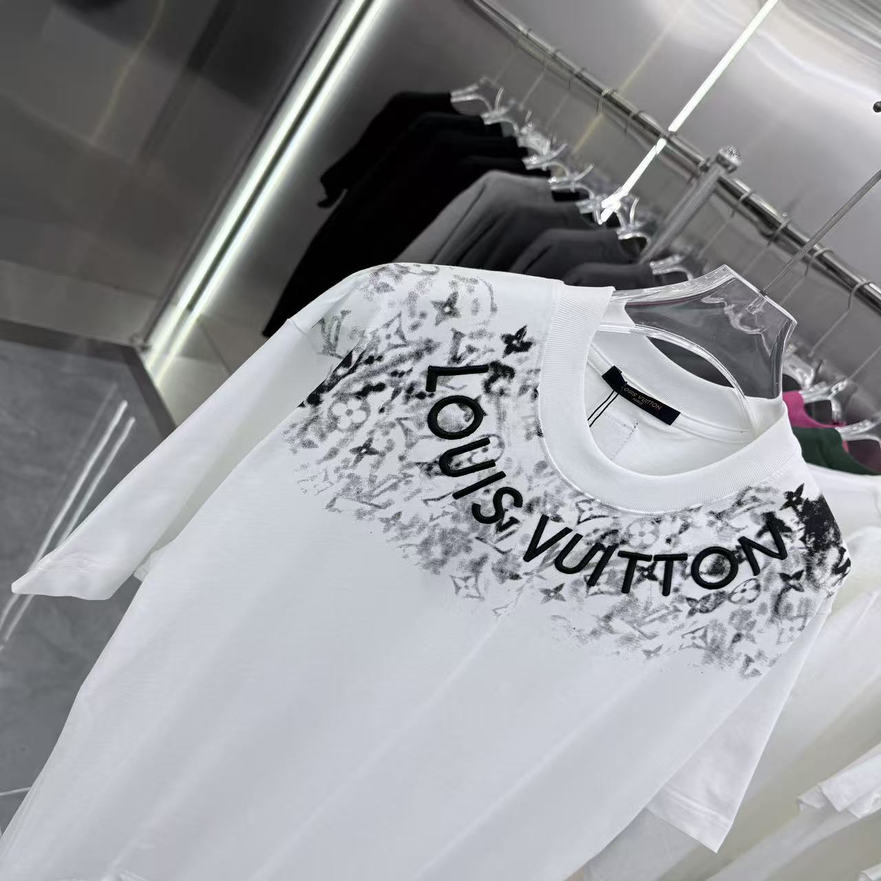 260323 New high-quality T-shirt with printed and embroidered collar design