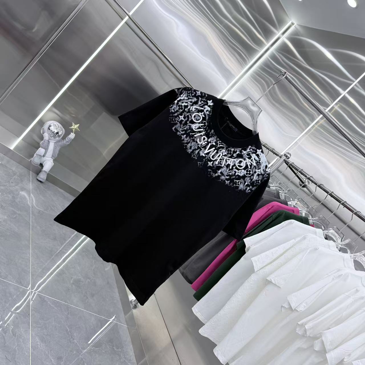 260323 New high-quality T-shirt with printed and embroidered collar design