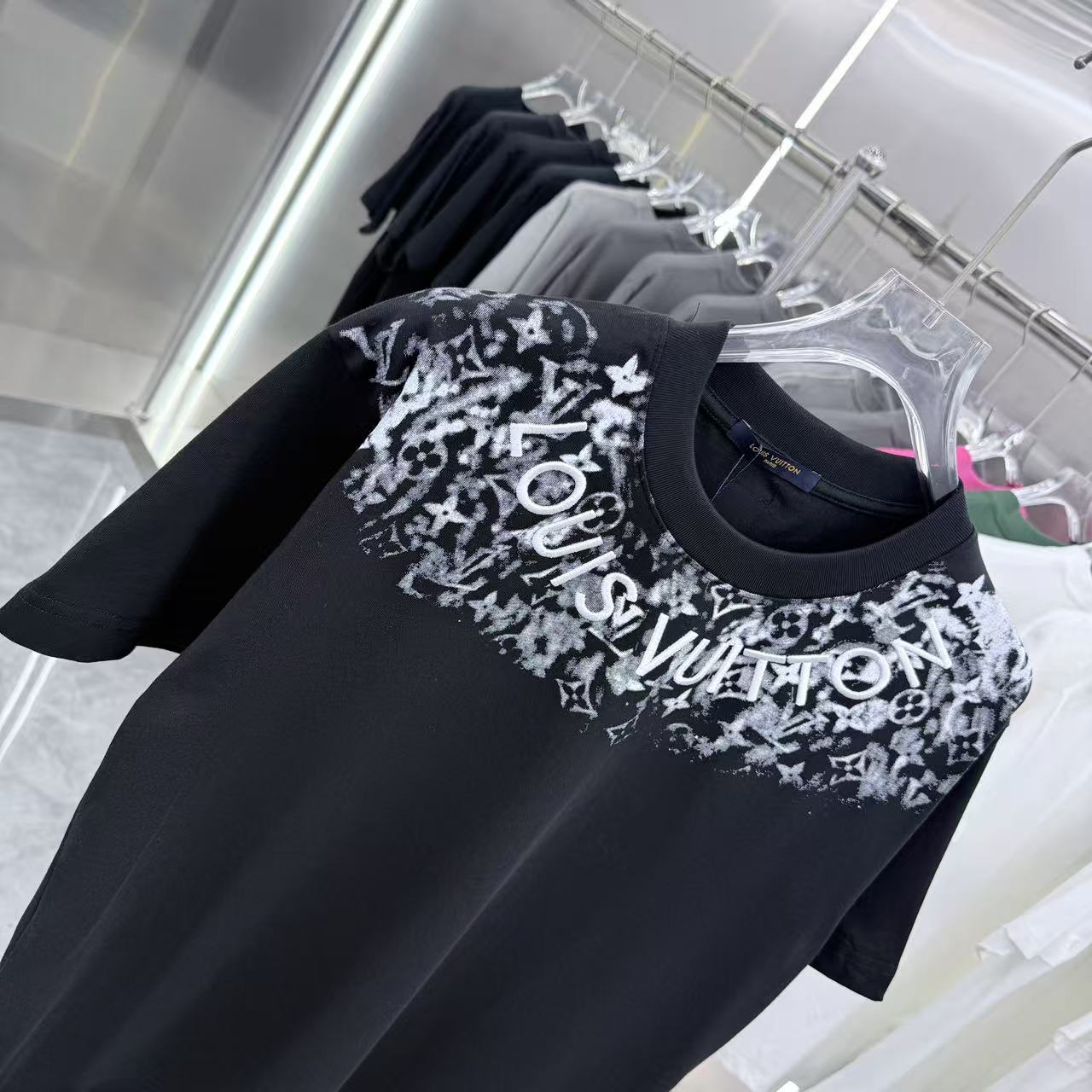 260323 New high-quality T-shirt with printed and embroidered collar design