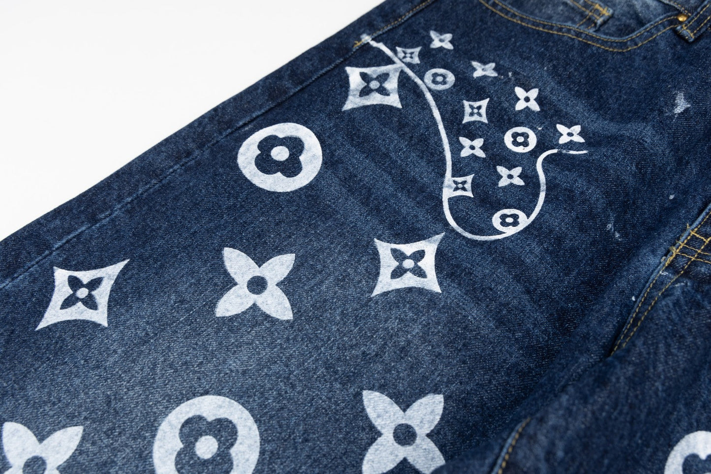 260323 New high-quality hand-painted denim trousers with exquisite craftsmanship