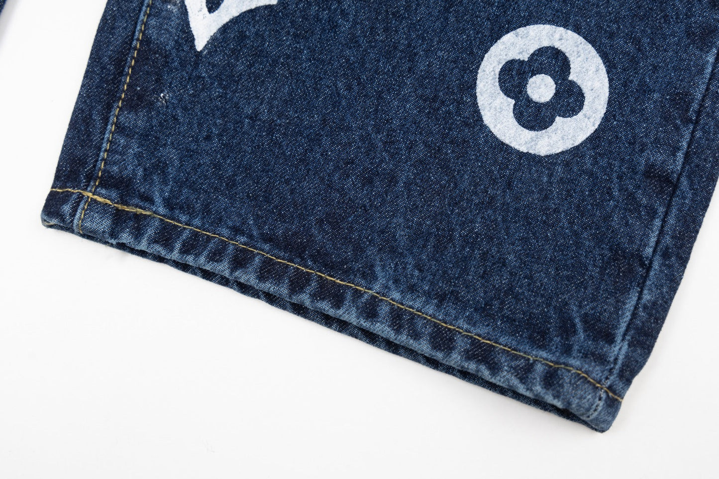 260323 New high-quality hand-painted denim trousers with exquisite craftsmanship