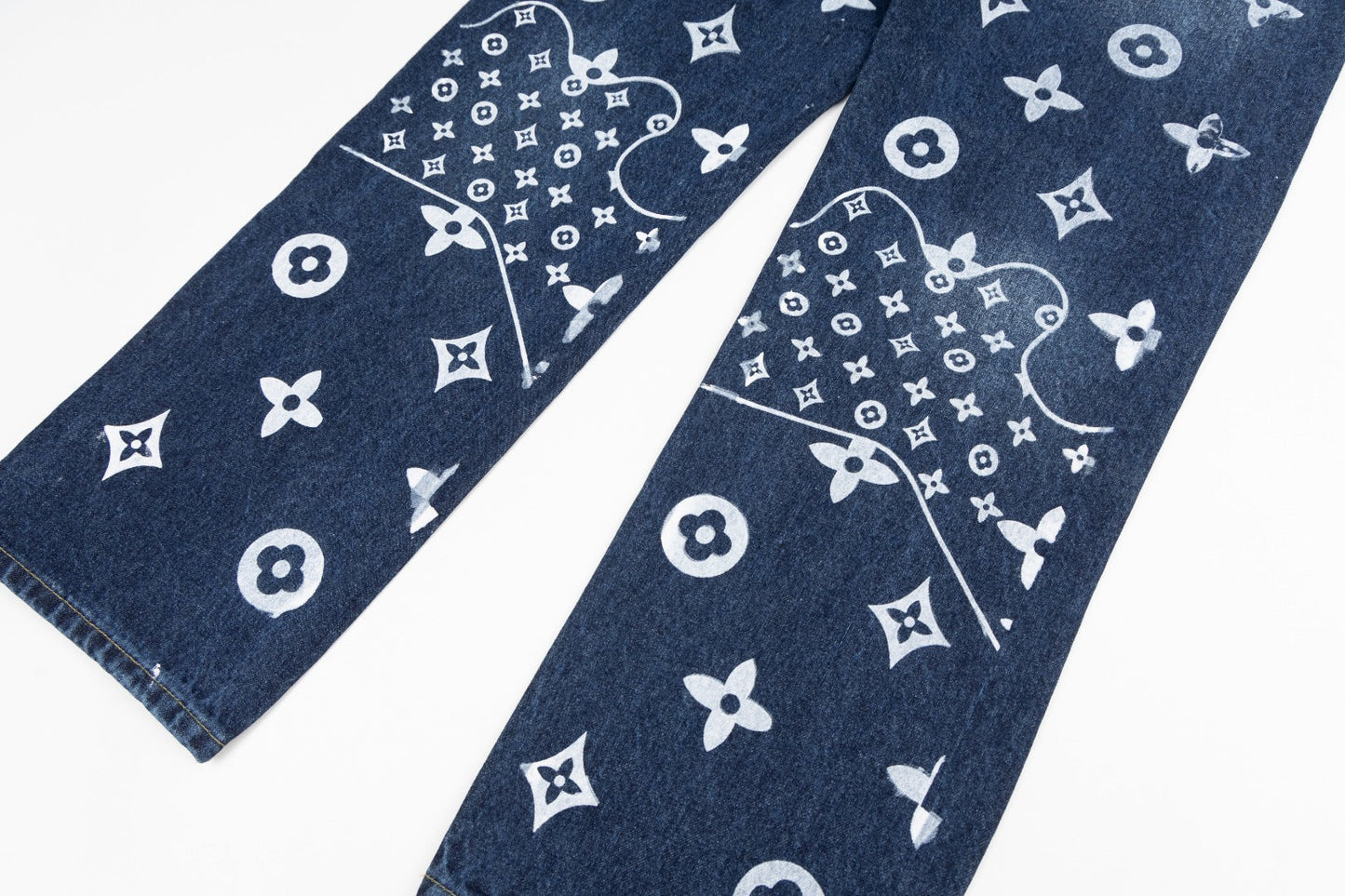 260323 New high-quality hand-painted denim trousers with exquisite craftsmanship
