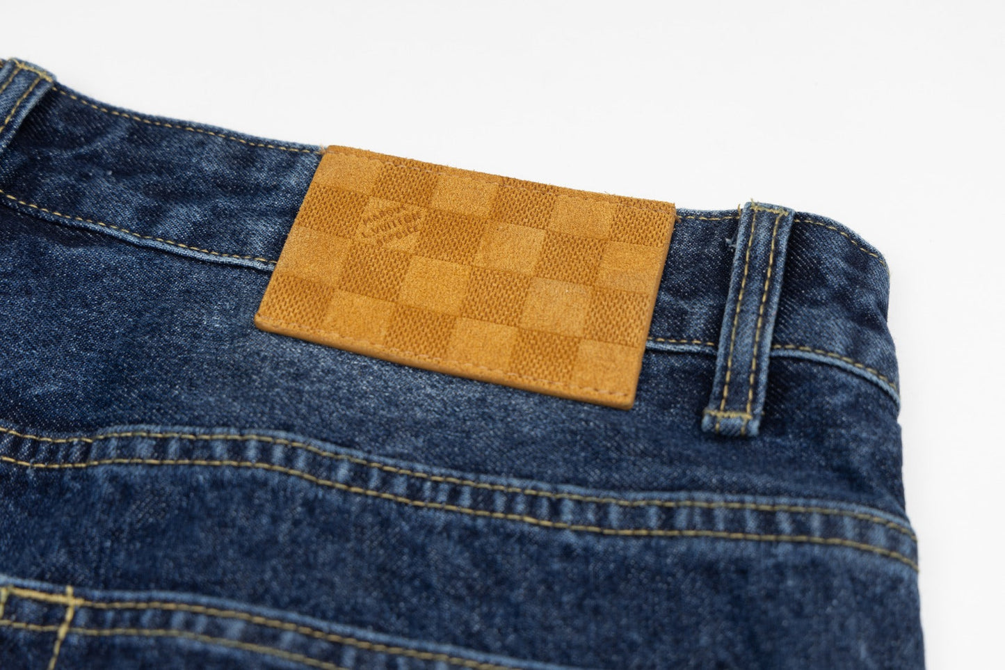 260323 New high-quality hand-painted denim trousers with exquisite craftsmanship