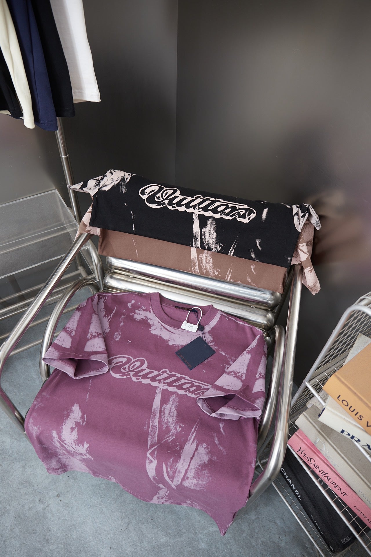 260323 New high-quality graffiti-overprinted print T-shirt