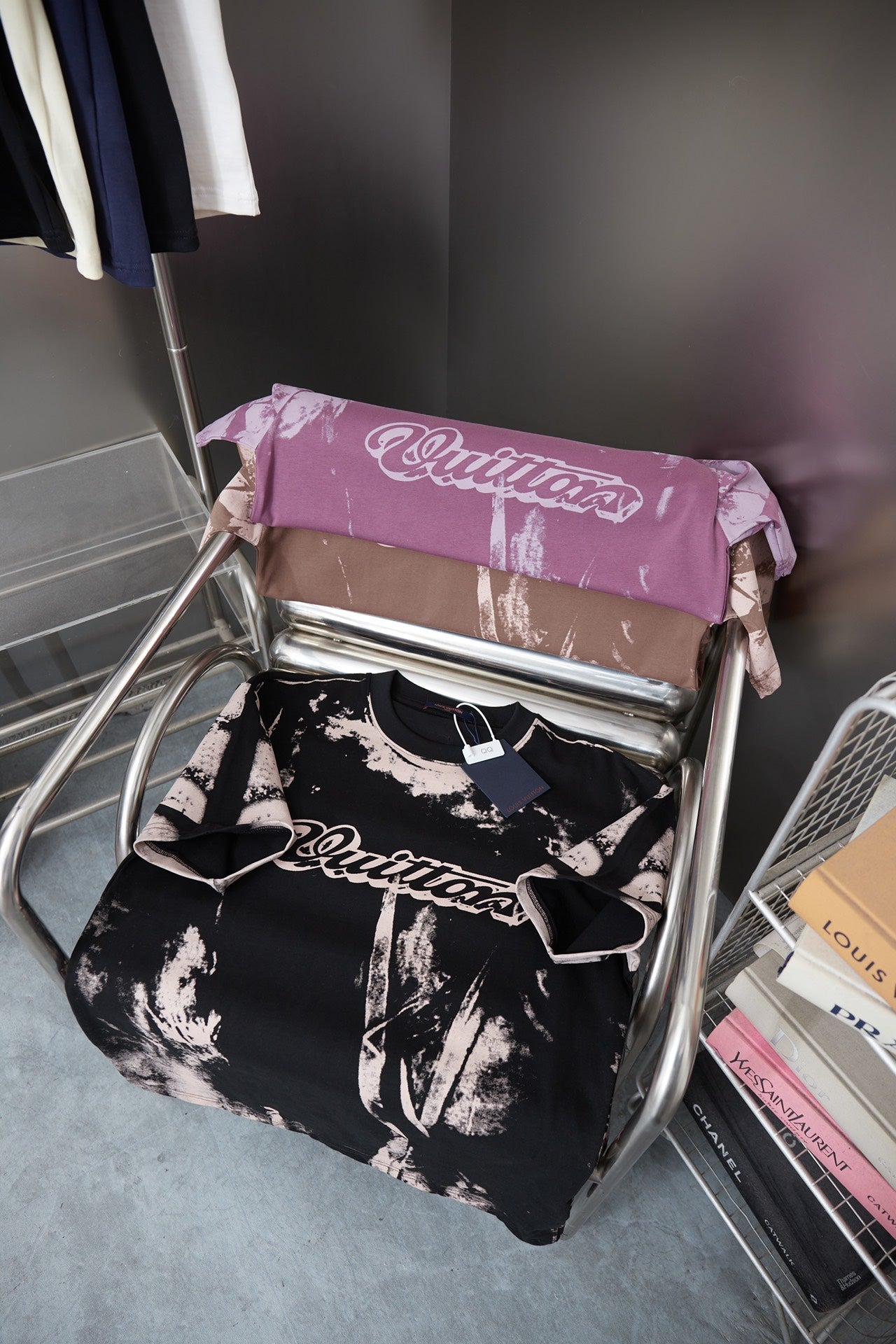 260323 New high-quality graffiti-overprinted print T-shirt