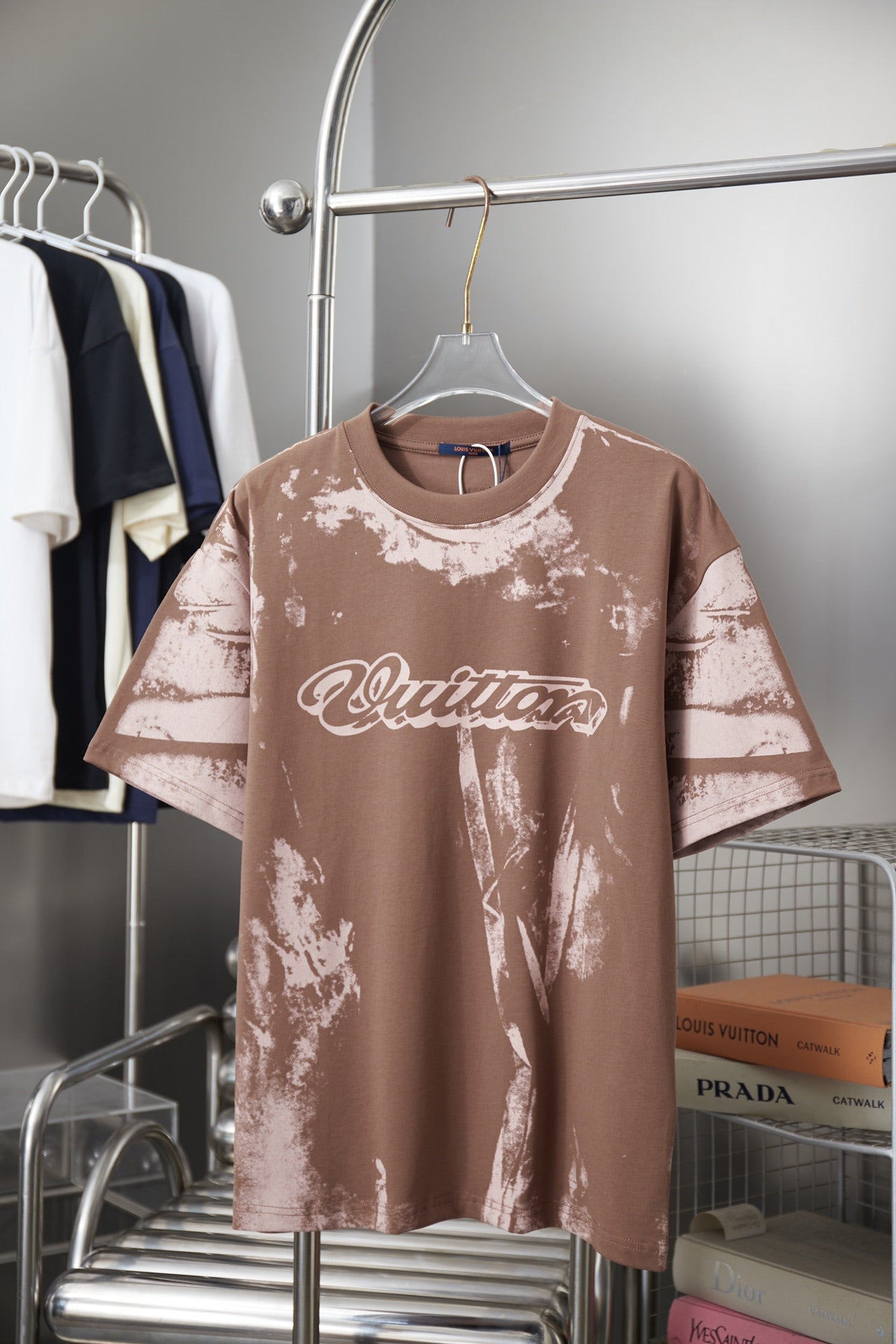 260323 New high-quality graffiti-overprinted print T-shirt