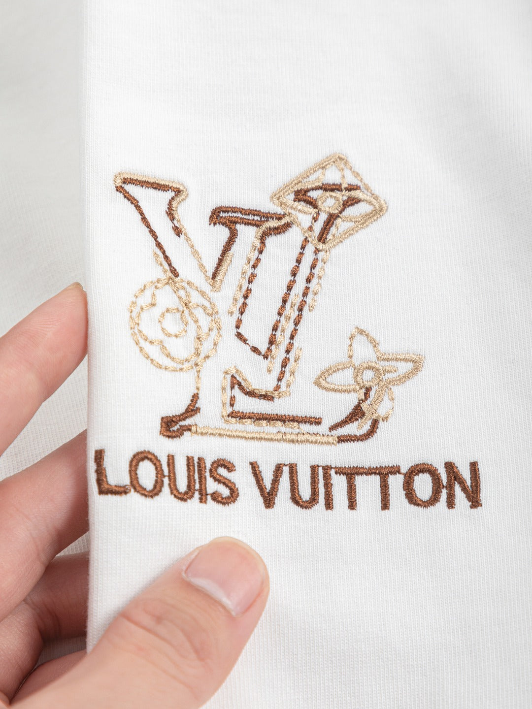 260415 New high-quality small logo embroidered simple T-shirt