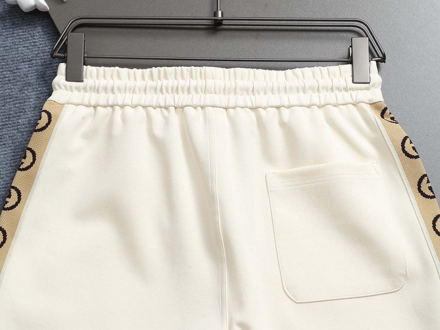 260415 New high-quality classic side-striped shorts