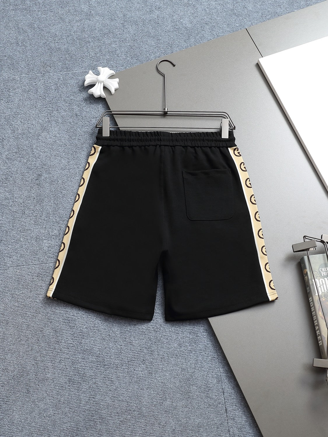 260415 New high-quality classic side-striped shorts