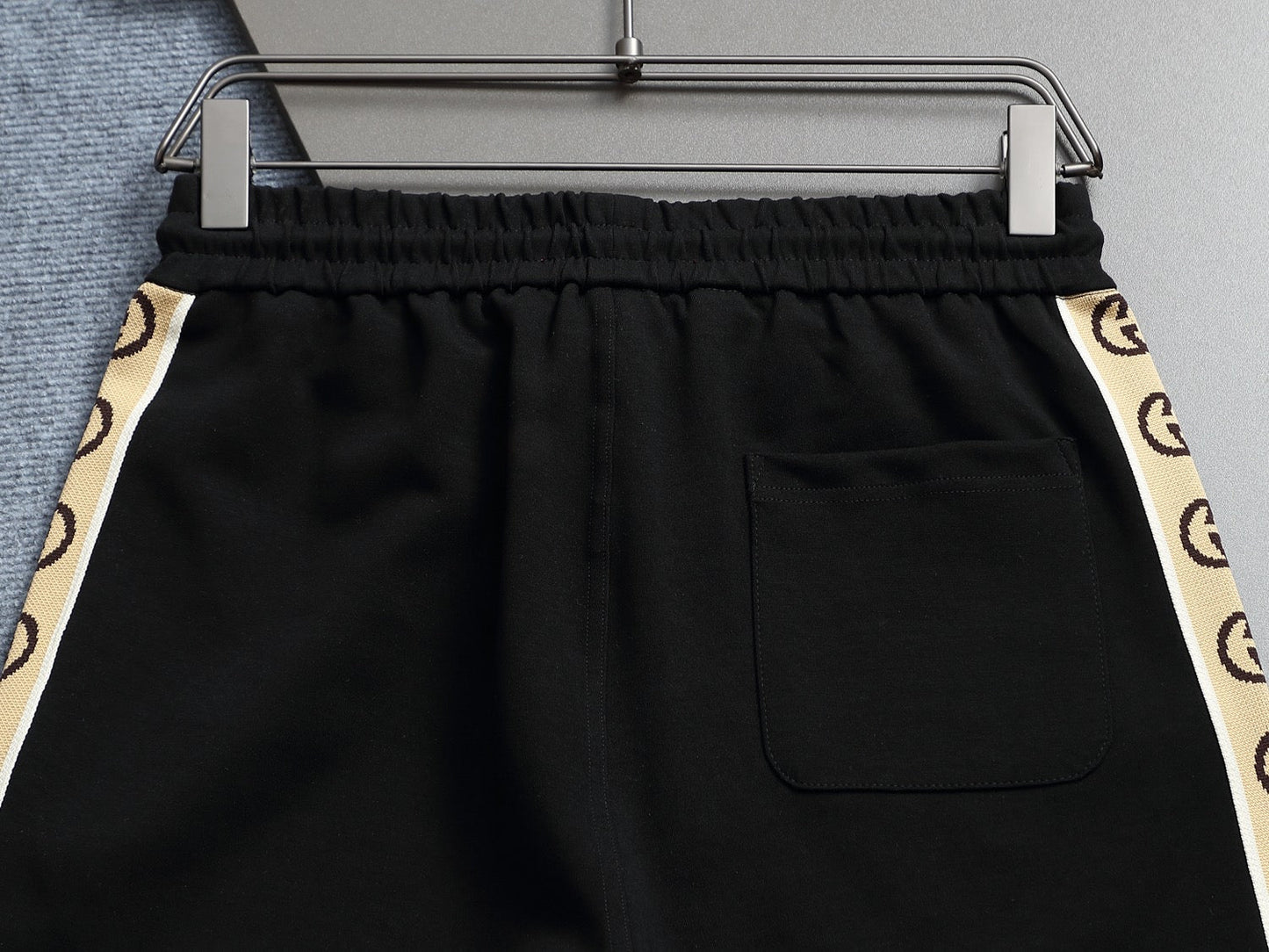 260415 New high-quality classic side-striped shorts
