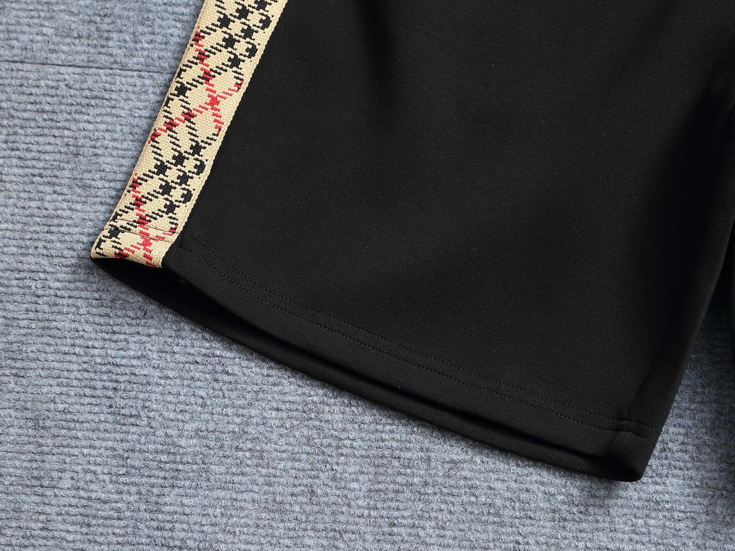 260415 New high-quality classic side-striped shorts