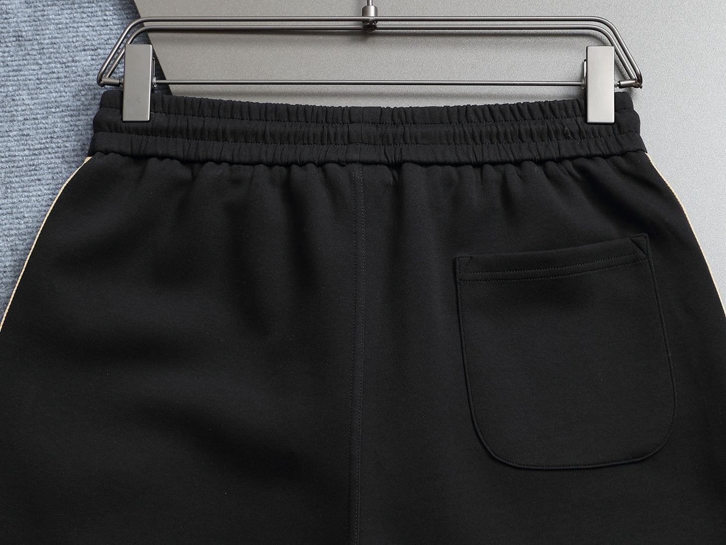 260415 New high-quality classic side-striped shorts