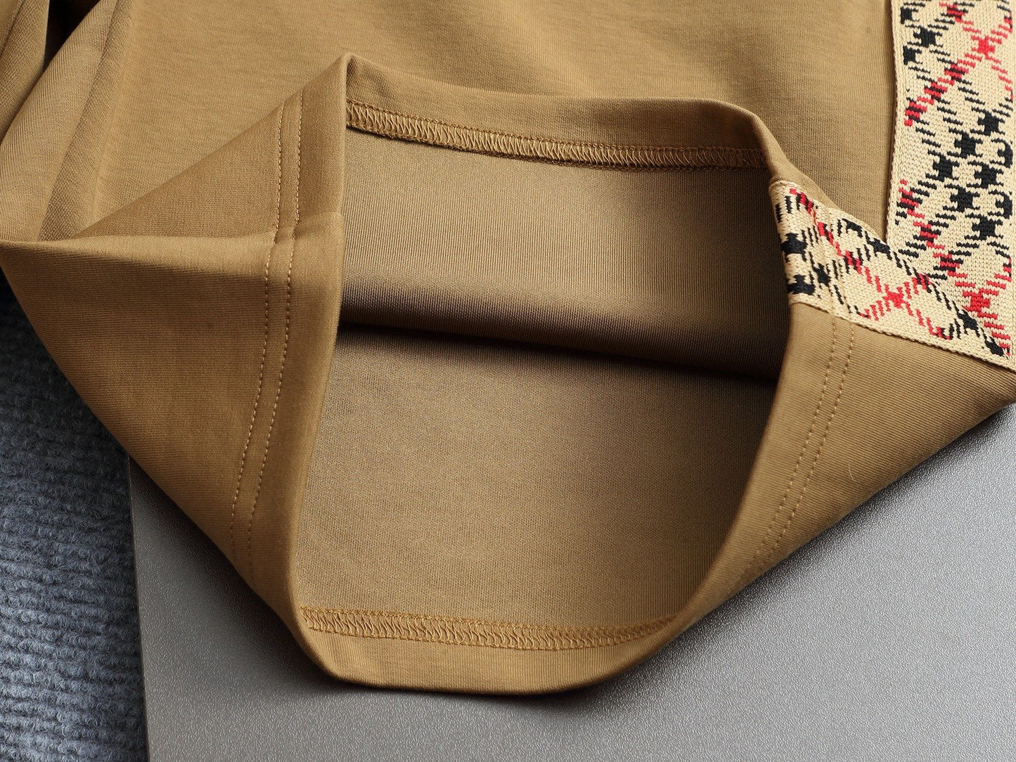 260415 New high-quality classic side-striped shorts