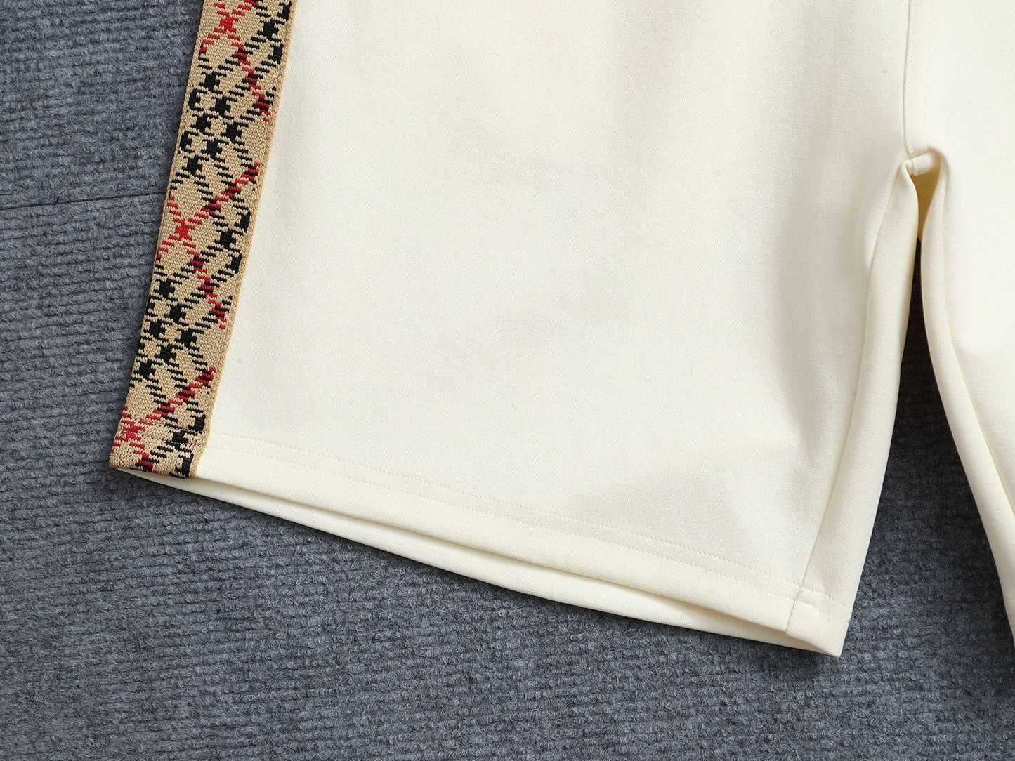 260415 New high-quality classic side-striped shorts