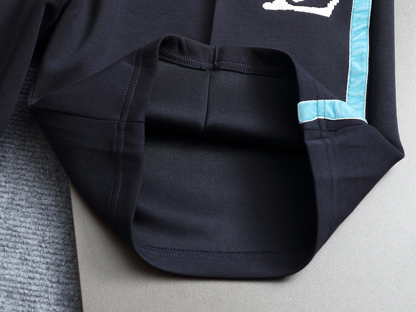 260415 New high-quality color-matched simple icon short pants