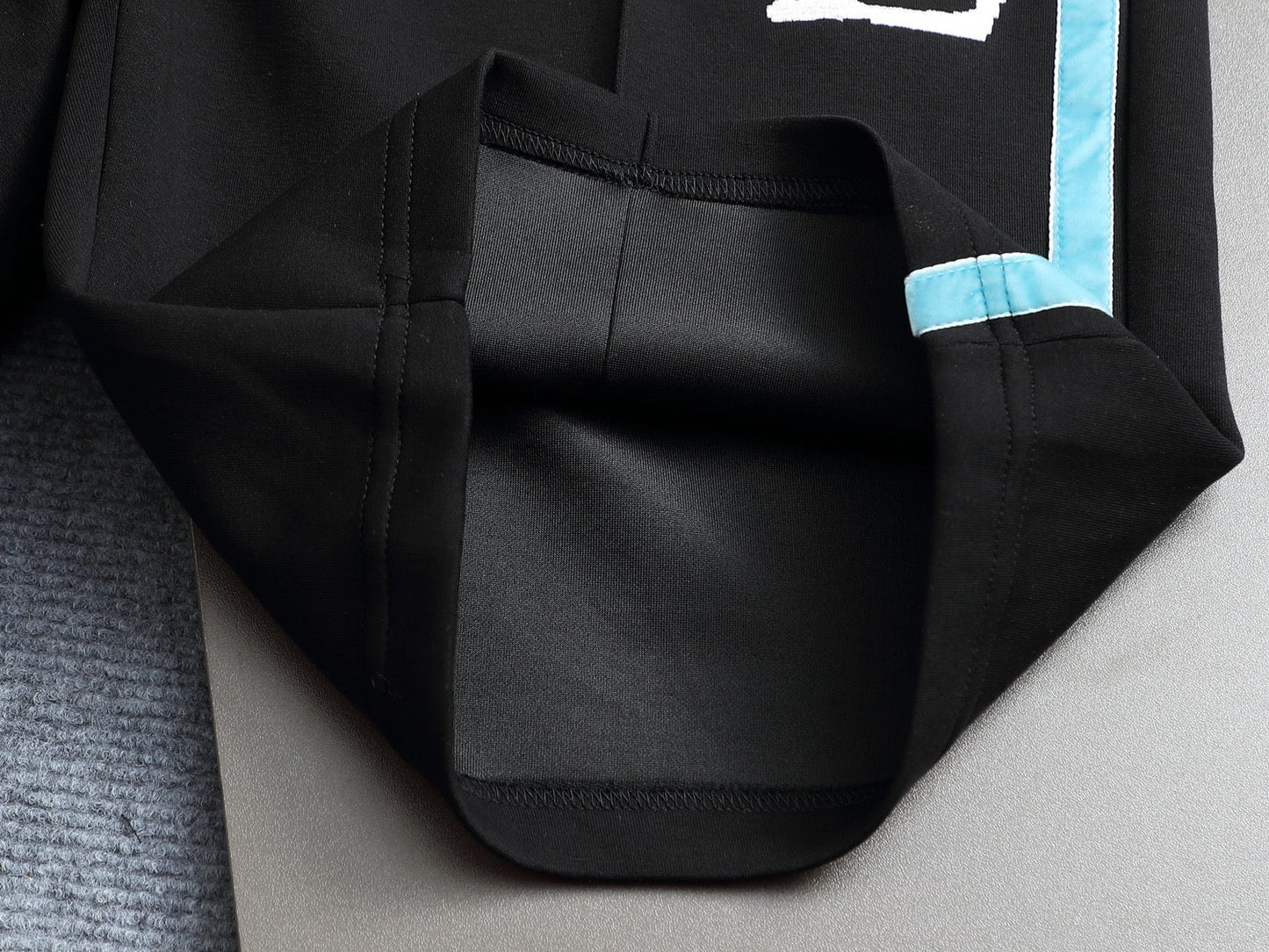 260415 New high-quality color-matched simple icon short pants