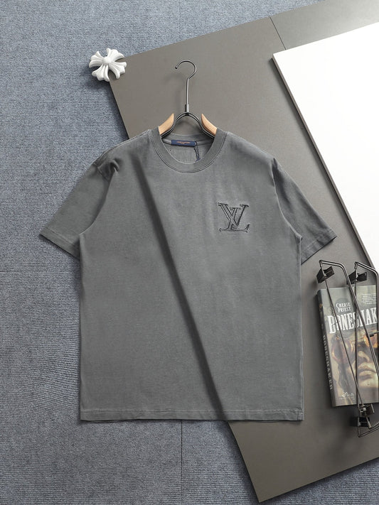 260415 New high-quality, high-grade embroidered and distressed T-shirt