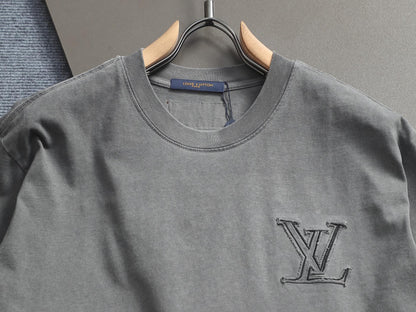 260415 New high-quality, high-grade embroidered and distressed T-shirt