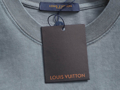 260415 New high-quality, high-grade embroidered and distressed T-shirt
