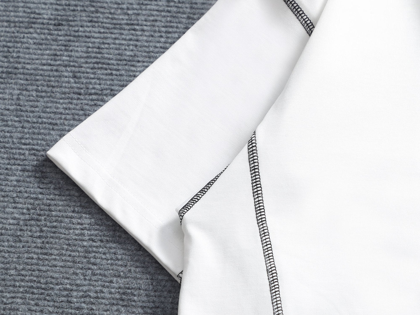 260415 New high-quality, minimalist design T-shirt