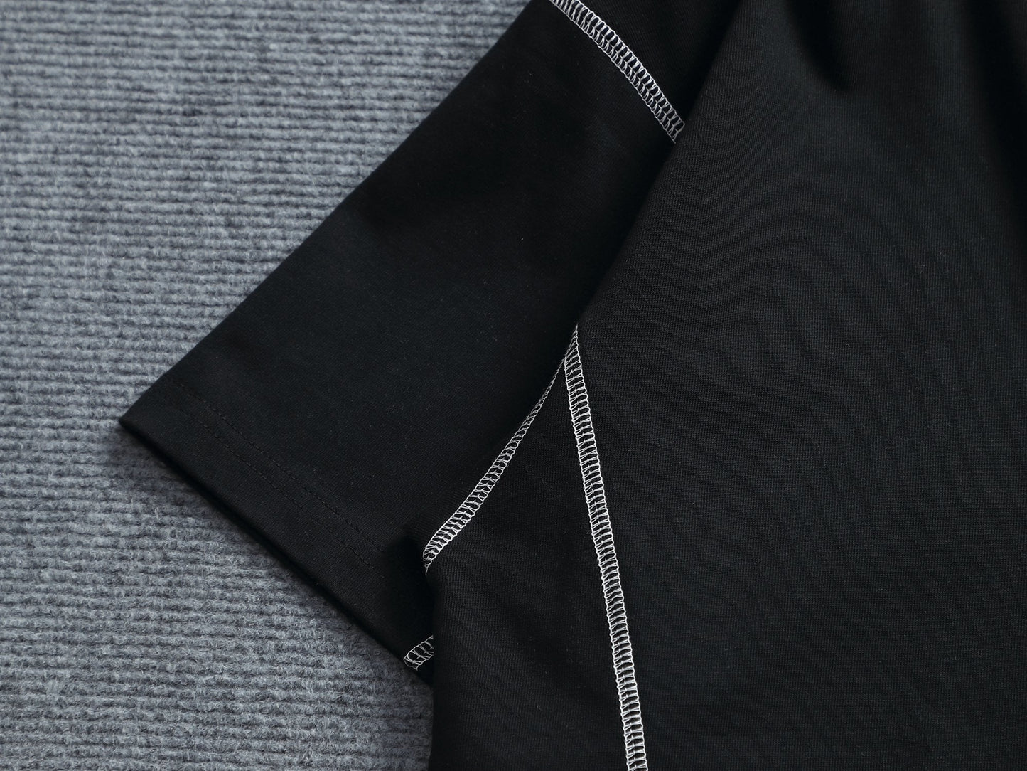 260415 New high-quality, minimalist design T-shirt